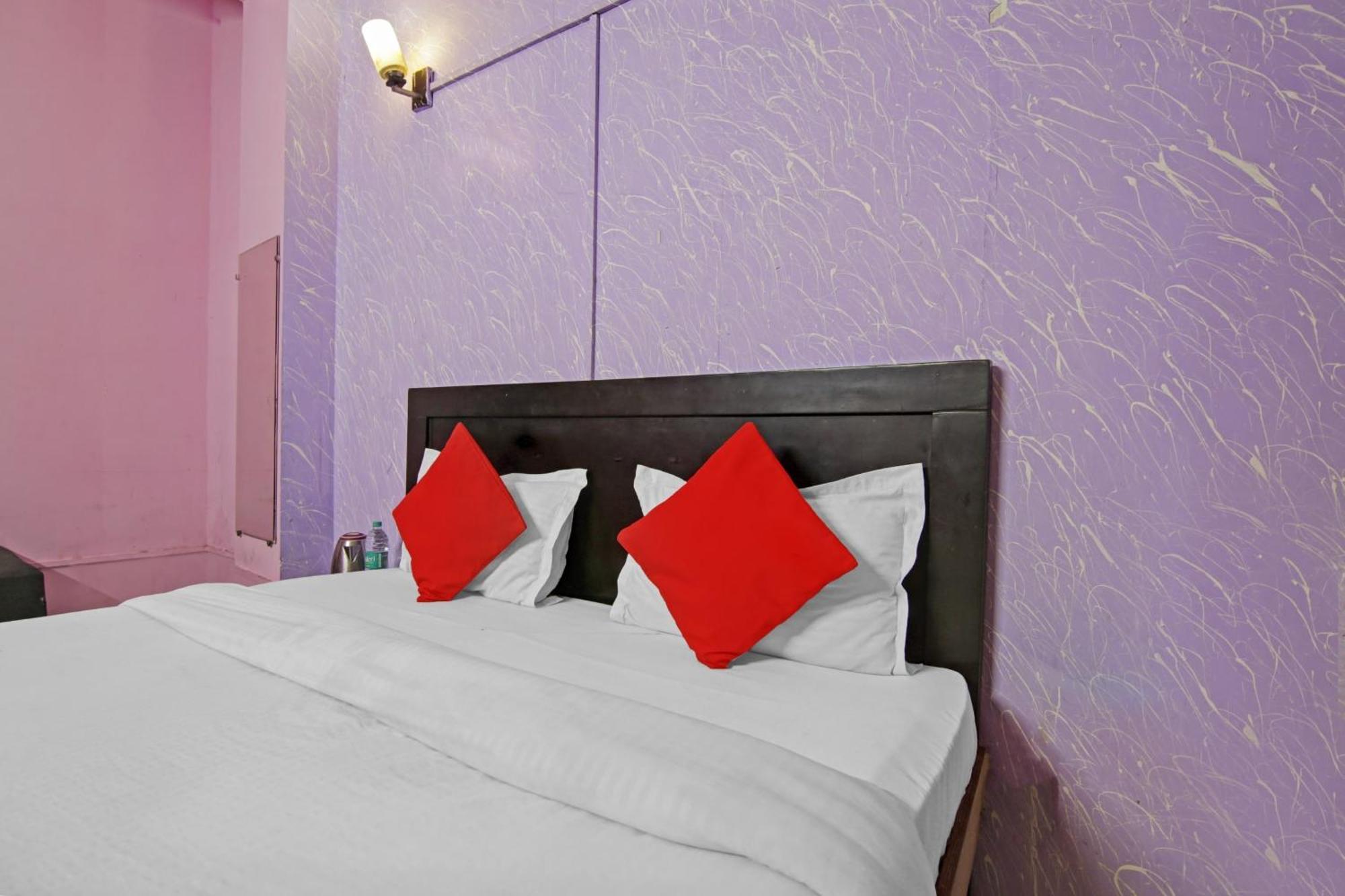 Hotel O Glorious Stayz Noida Ngoại thất bức ảnh