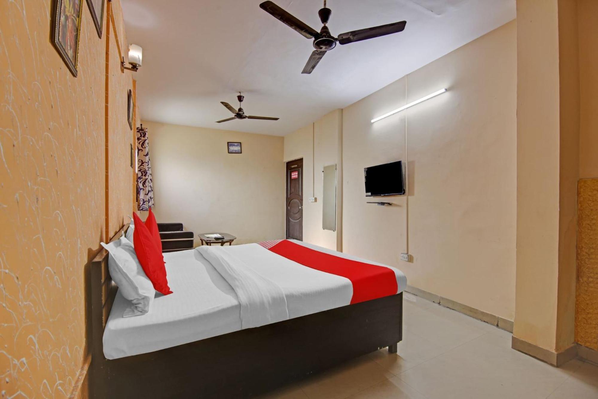 Hotel O Glorious Stayz Noida Ngoại thất bức ảnh