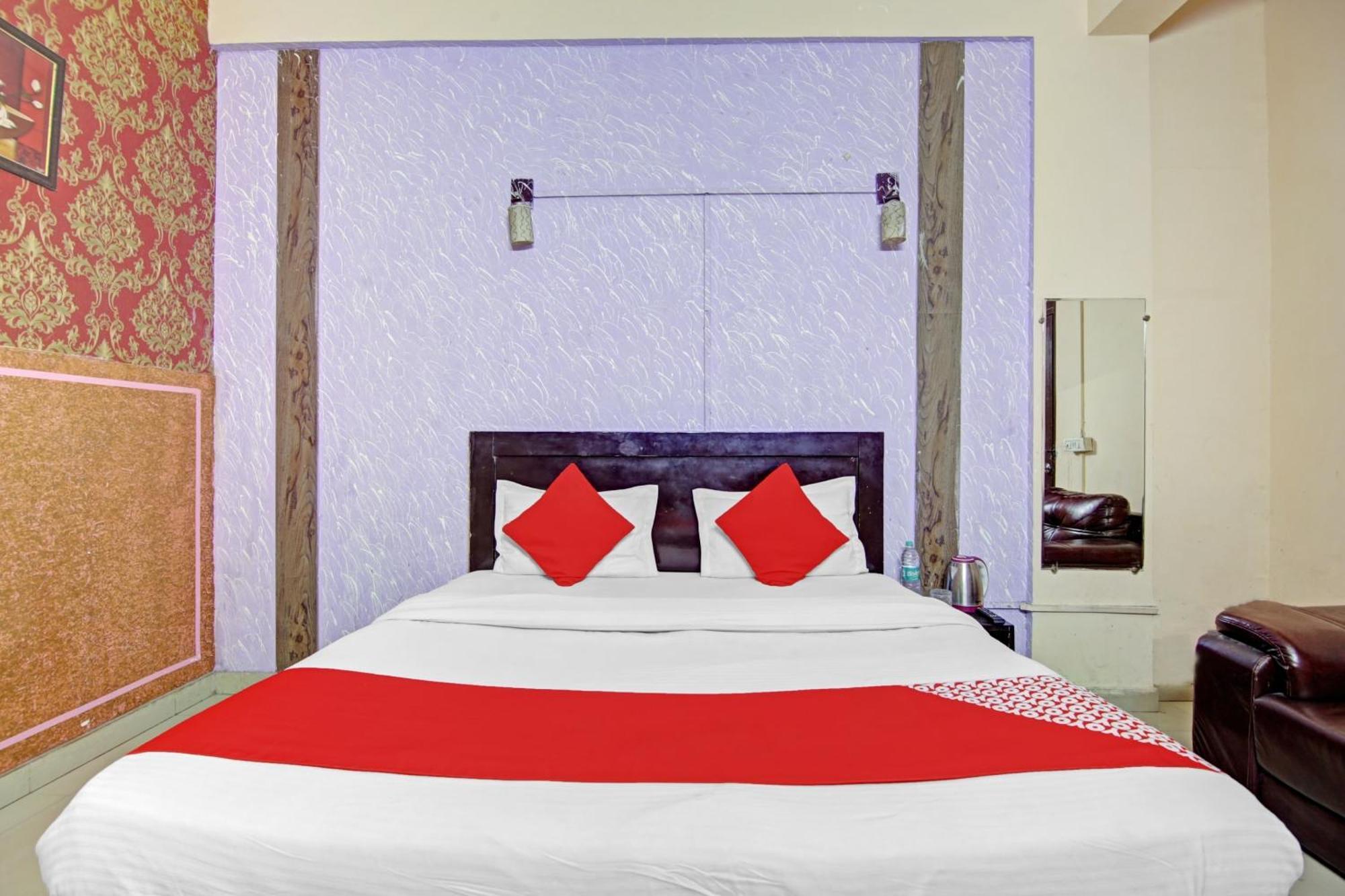 Hotel O Glorious Stayz Noida Ngoại thất bức ảnh