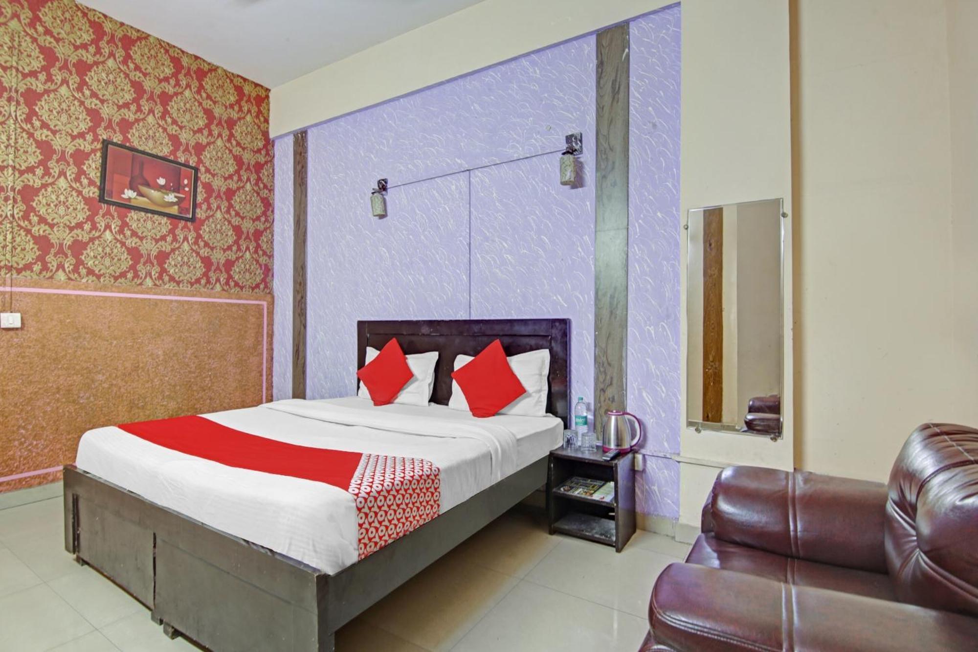 Hotel O Glorious Stayz Noida Ngoại thất bức ảnh